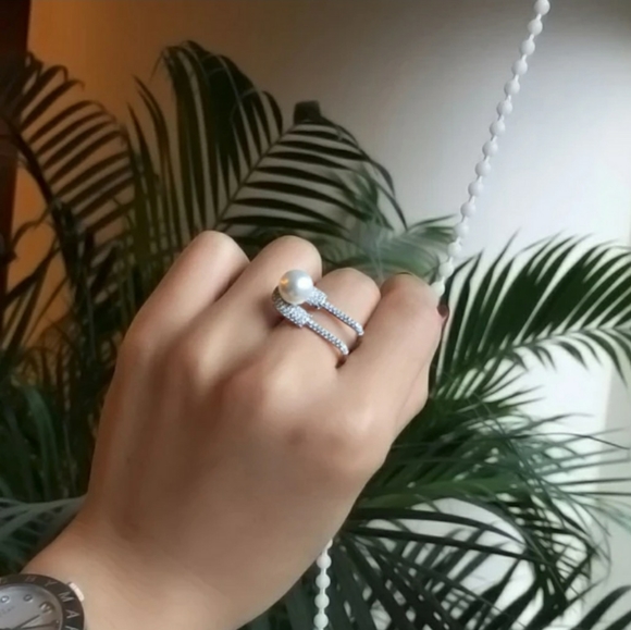 Silver ring - Picture 2 of 2